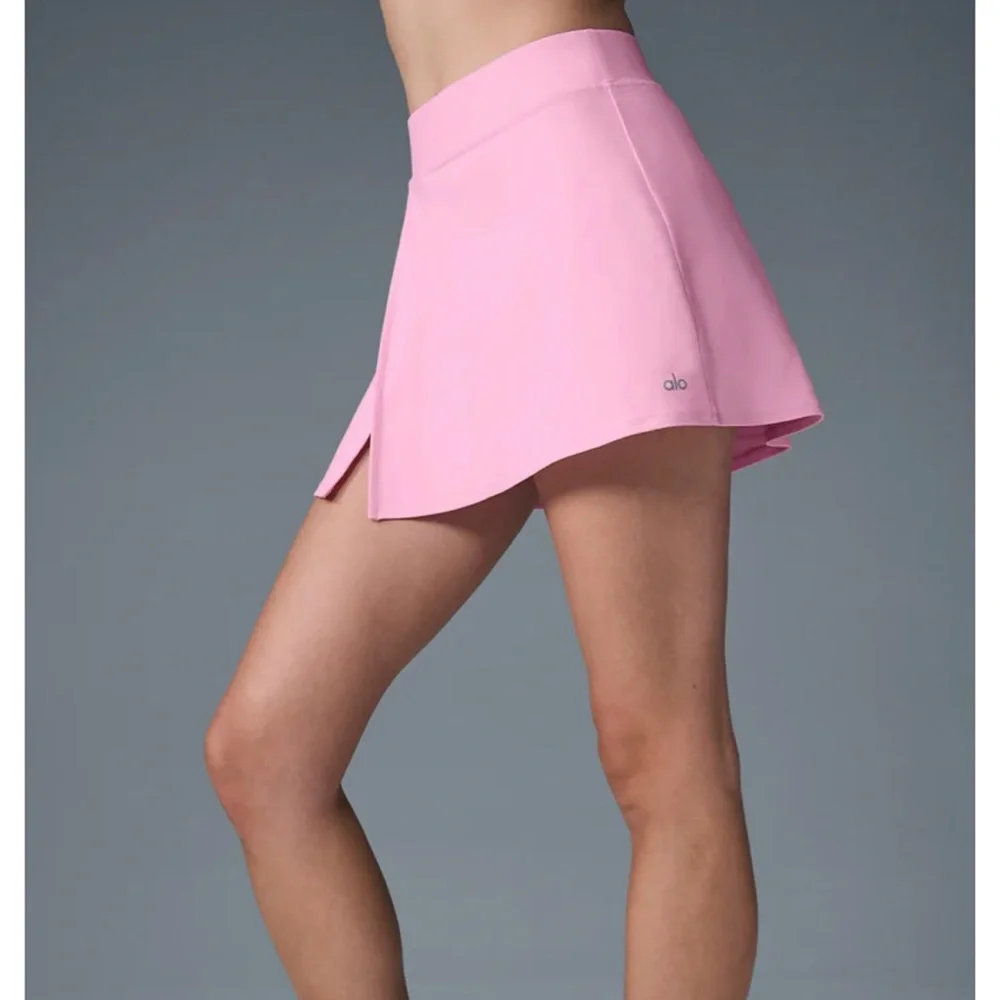 Alo Alosoft Backspin Skirt NWT Sweet Pink